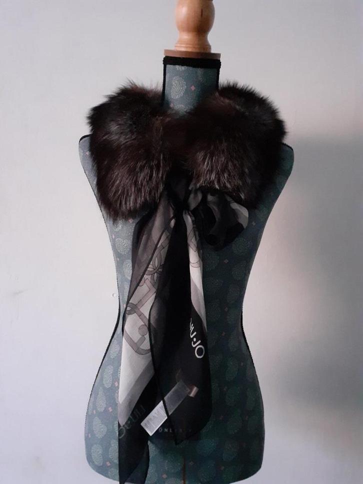 Siberische zilvervos pelskraag met halsdoek Lio Jo, Kleding | Dames, Mutsen, Sjaals en Handschoenen, Nieuw, Sjaal, Verzenden
