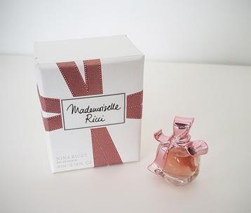 Nina Ricci parfum miniatuur Mademoiselle Ricci- EDP beschikbaar voor biedingen