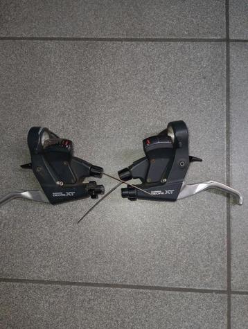 SHIMANO  XT shifters/remgrepen  beschikbaar voor biedingen
