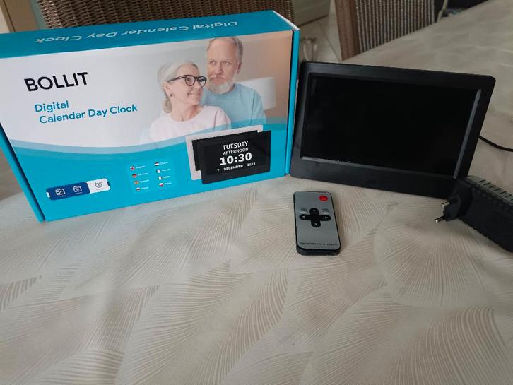 Horloge calendrier pour senior 7", Divers, Calendriers, Utilisé, Calendrier quotidien, Enlèvement