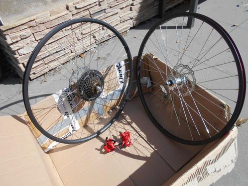 Te koop nieuw set 24 inch wielen met schijfrem en klauw 7 sp, Fietsen en Brommers, Fietsonderdelen, Nieuw, Racefiets, Wiel, Ophalen