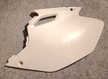 5TJ-21711-80 YAMAHA WR Side Cover beschikbaar voor biedingen