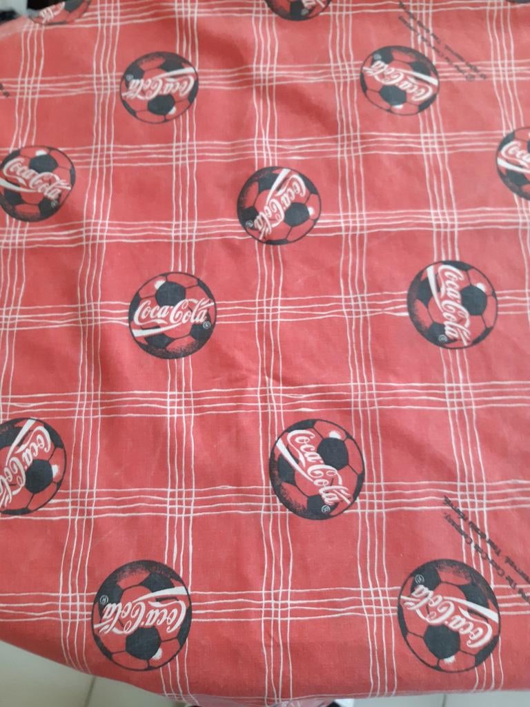 Taie d'oreiller COCA COLA, Maison & Meubles, Rouge, Drap-housse ou Taie d'oreiller, Enlèvement ou Envoi, Une personne