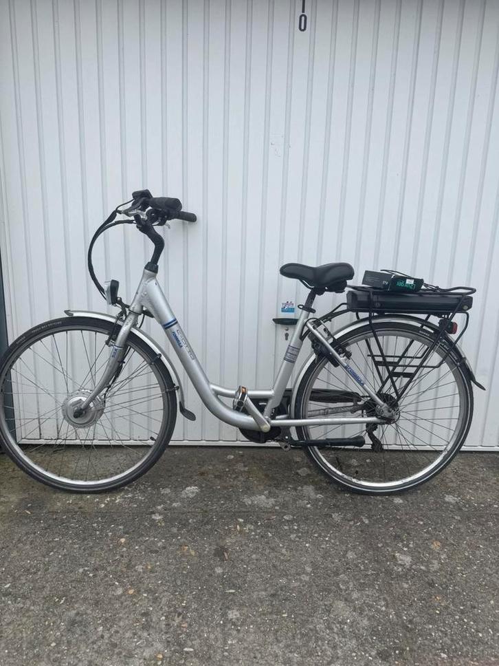 VÉLO ÉLECTRIQUE E-OTTO AVEC MOTEUR DE ROUE AVANT, Vélos & Vélomoteurs, Vélos électriques, Enlèvement