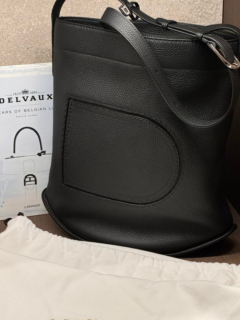 Lederen tas Delvaux, Ophalen, Zo goed als nieuw