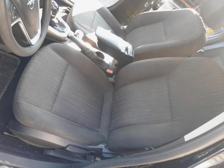 STOEL RECHTS VOOR Opel Astra J (PC6 / PD6 / PE6 / PF6), Auto-onderdelen, Interieur en Bekleding, Opel, Gebruikt