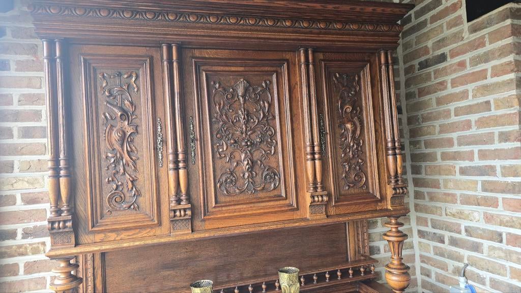 Buffet kast, Enlèvement