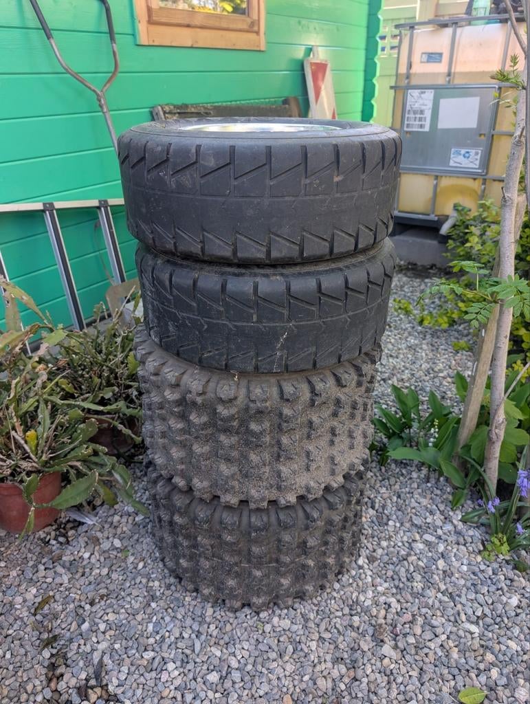 4 quad banden. Te koop., Ophalen