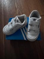 Baskets Adidas pointure 22, Sports & Fitness, Tennis, Enlèvement, Utilisé, Adidas