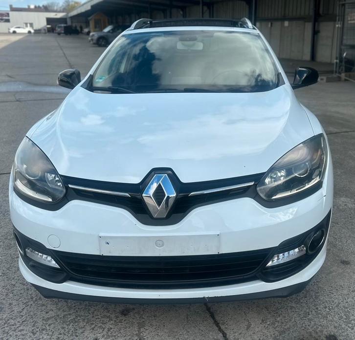 Renault Mégane 1.5 Dci 2015*143.000km* toit ouvrant*Navi, Autos, Renault, Entreprise, Mégane, Bluetooth, Diesel, Break, Boîte manuelle