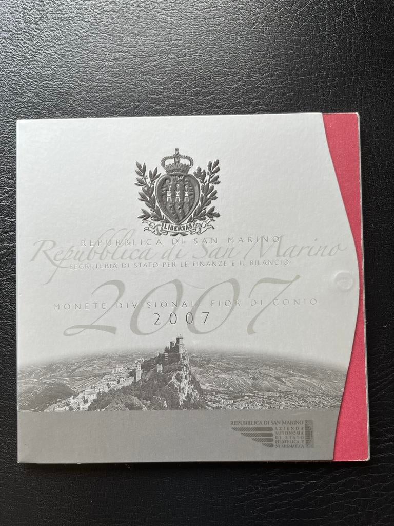 San Marino 2007 jaarset met 5€, Postzegels en Munten, Munten | Europa | Euromunten, Ophalen, San Marino, Overige waardes, Setje