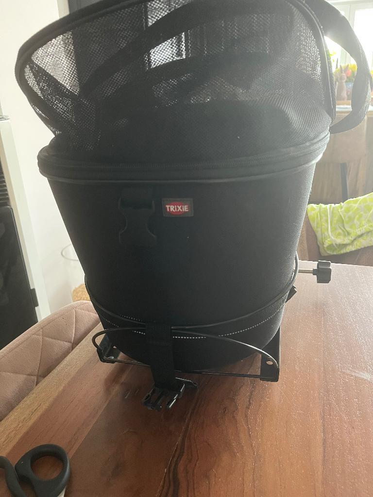 Fiets mand voor kleine hondjes, Ophalen, Zo goed als nieuw