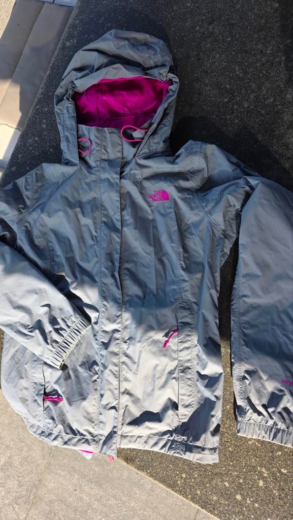 The North face dames regenjas in zeer goede staat (M), Kleding | Dames, Ophalen