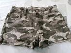 NIEUWE short met legerprint maat 164, Enfants & Bébés, Vêtements enfant | Taille 164, Enlèvement ou Envoi, Neuf, Fille, Pantalon
