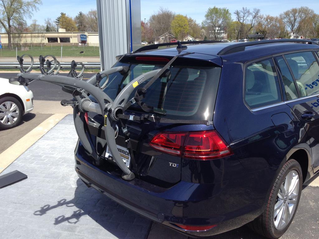 Porte-vélos Saris Bones, Autos : Divers, Porte-vélos, Enlèvement, 3 vélos ou plus, Utilisé, Porte-hayon