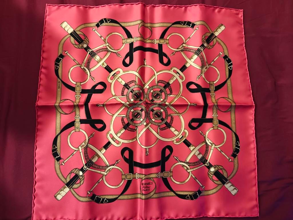 Carré d'Hermès, Enlèvement