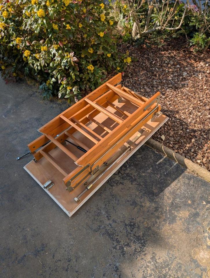 Zoldertrap Onderdelen: NIEUWE Gasveren (ref 8523016) + Stok, Doe-het-zelf en Bouw, Hout en Planken, Ophalen