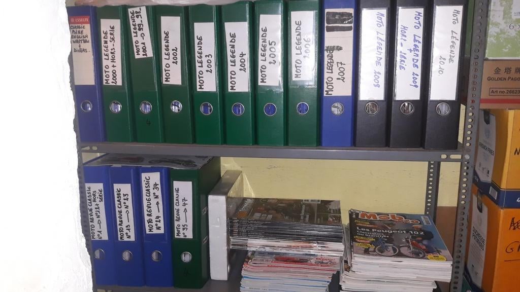 Revues moto/auto, Livres, Enlèvement