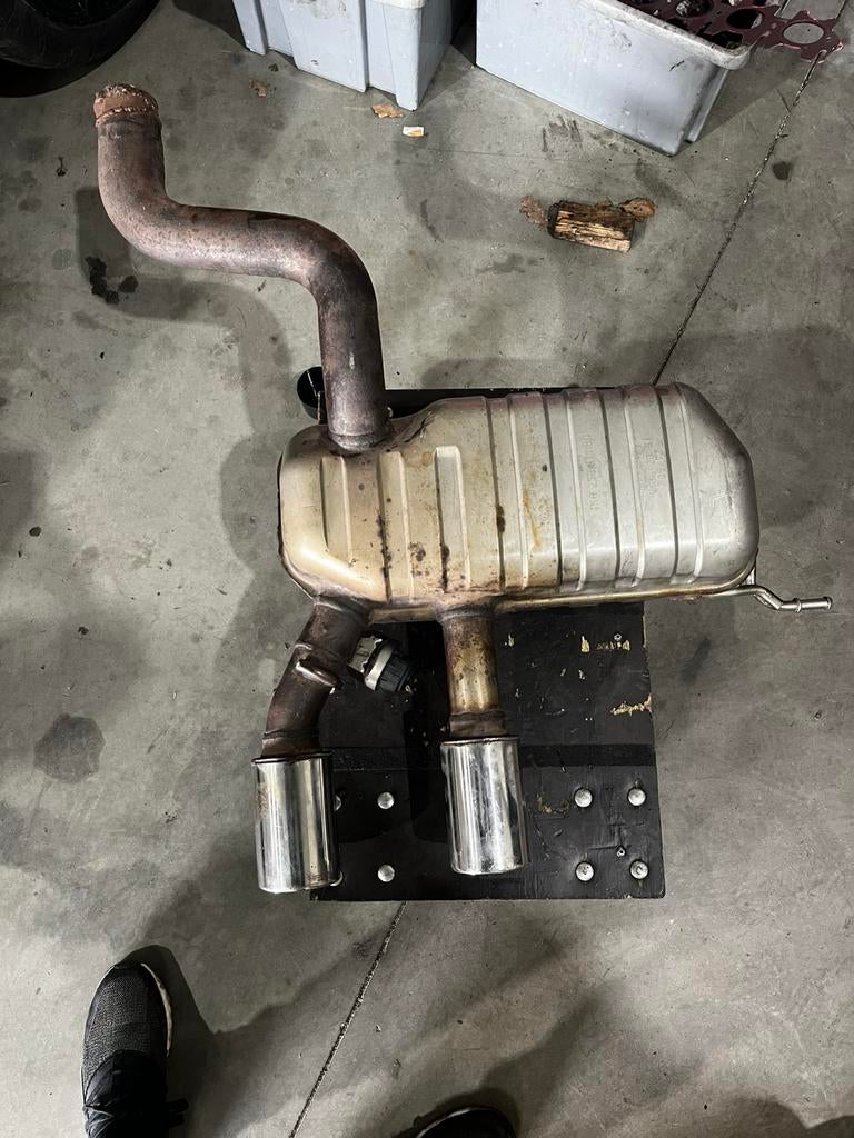 Golf R32/R20 oem eindemper uitlaat met kleppen systeem, Auto-onderdelen, Ophalen of Verzenden, Gebruikt, Volkswagen