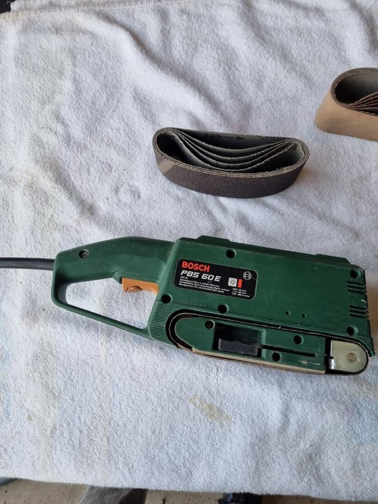 Ponceuse Bosch PBS 60E, Bricolage & Construction, Outillage | Ponceuses, Enlèvement