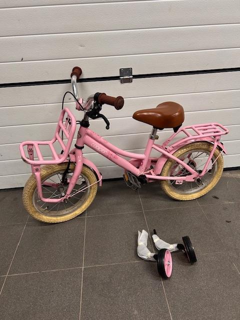 Cooper - meisjesfiets 14 inch (+zijwieltjes), Fietsen en Brommers, Fietsen | Kinderfietsjes, Zo goed als nieuw, Minder dan 16 inch