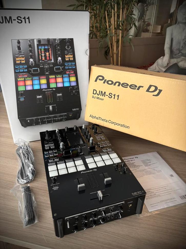 DJM S11 - Pioneer - Table Mixage - Mixer - Mengpaneel, Muziek en Instrumenten, Dj-sets en Draaitafels, Zo goed als nieuw, Pioneer