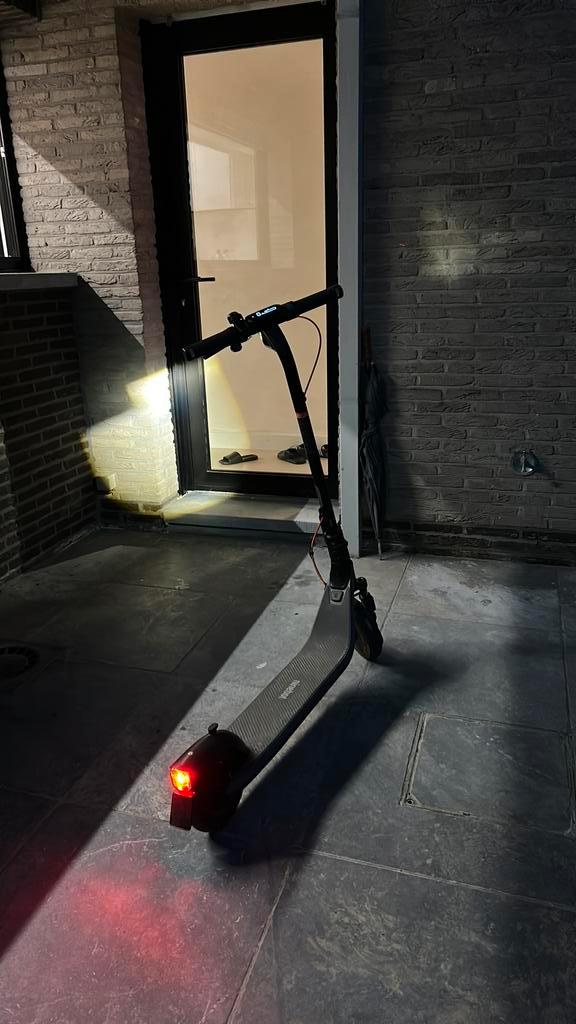 Ninebot E2 Plus, Fietsen en Brommers, Steps, Zo goed als nieuw, Elektrische step (E-scooter), Ophalen