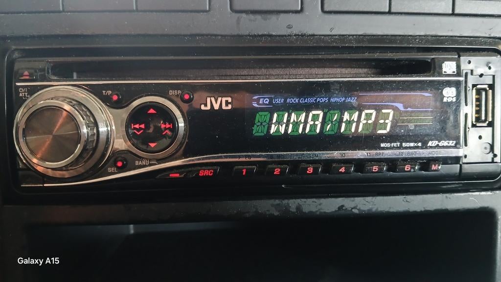 Autoradio JVC met cd speler USB aansluiting., Ophalen