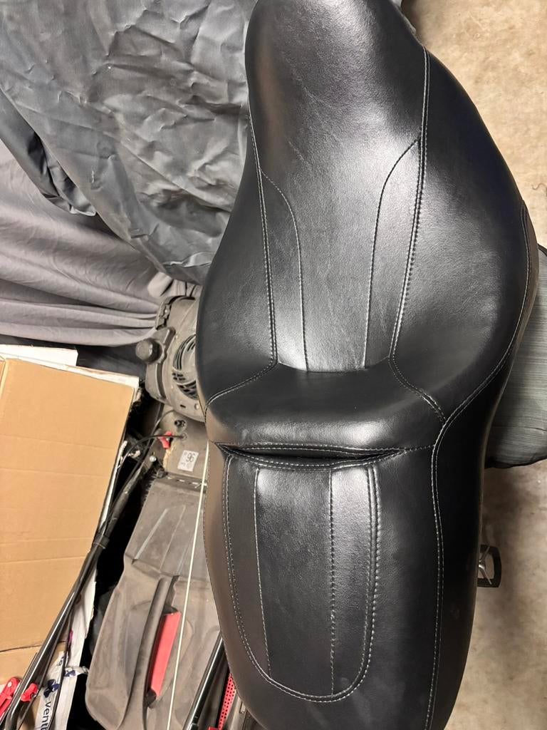Harley Davidson originele zadel voor road glide en street, Motoren, Onderdelen | Harley-Davidson, Ophalen