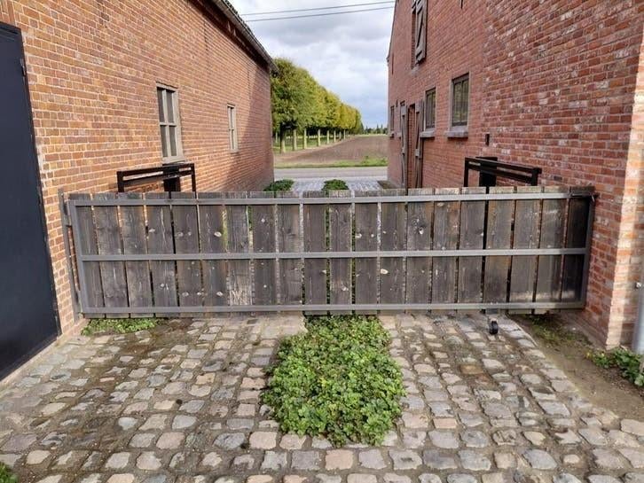 ijzeren hek bekleed met hout, Ophalen, Gebruikt