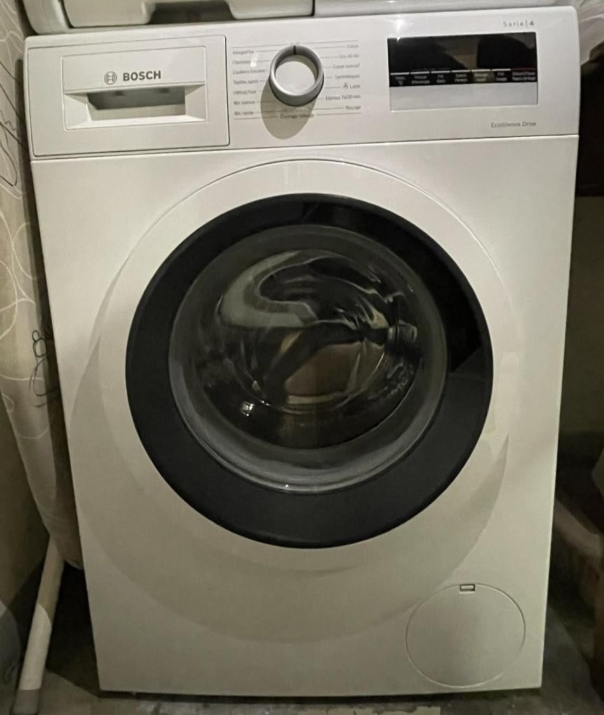Machine à laver BOSCH 8 KG 1400Tr, 1200 à 1600 tours, 4 à 6 kg, Programme lavage à la main, Comme neuf