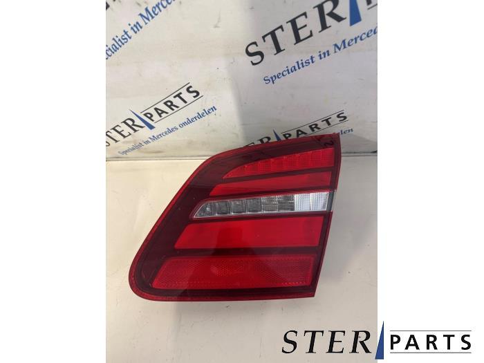 Achterlicht rechts van een Mercedes B-Klasse, Gebruikt, -, Ophalen of Verzenden, -