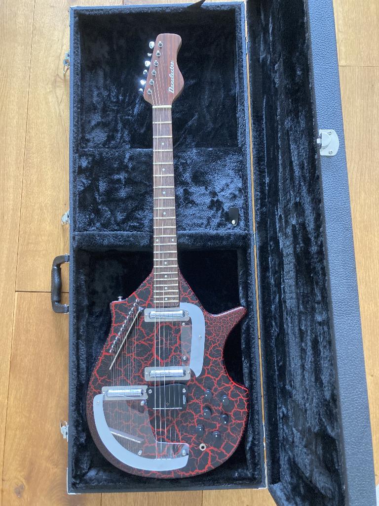 Danelectro Sitar (+Gator case), Muziek en Instrumenten, Snaarinstrumenten | Gitaren | Elektrisch, Zo goed als nieuw, Solid body