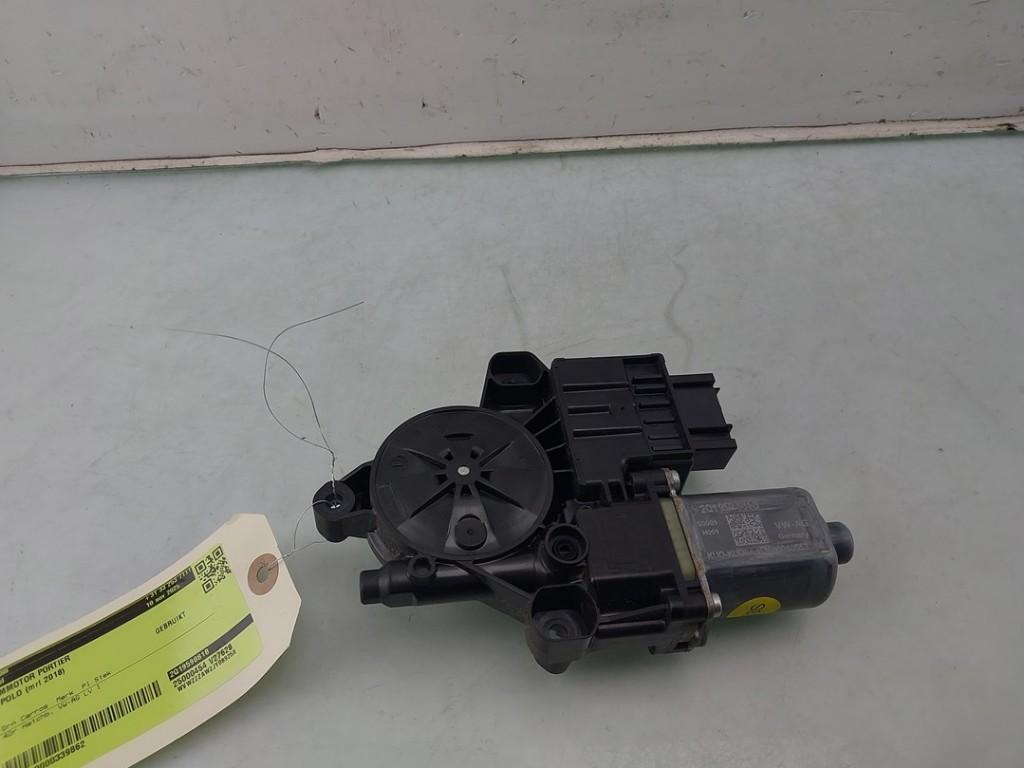 MOTEUR LEVE VITRE ELECTRIQUE Volkswagen Polo VI (AW1), Autos : Pièces & Accessoires, Utilisé, Volkswagen