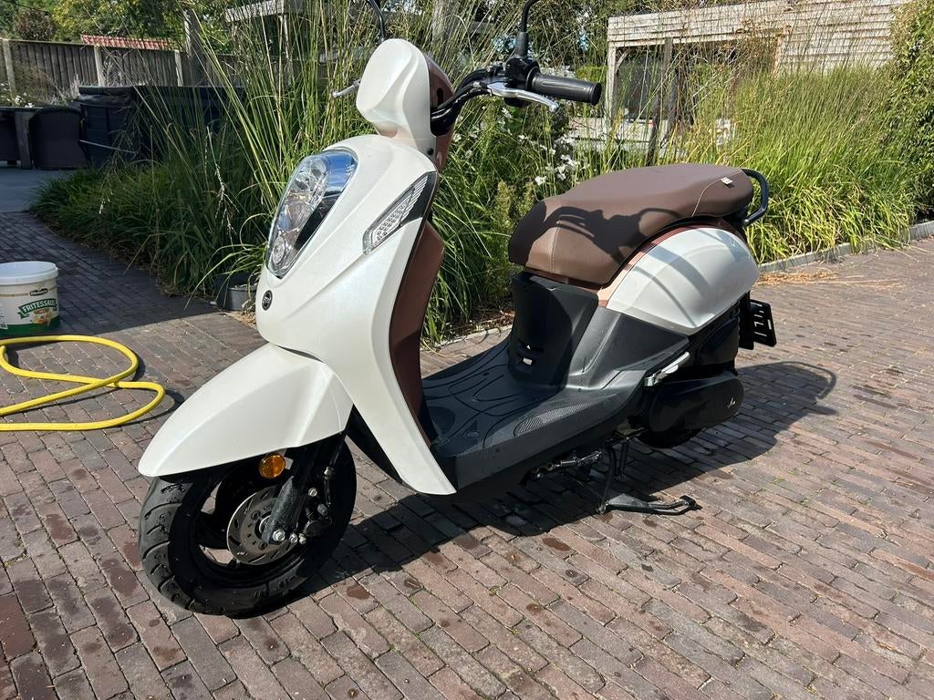 Sym Mio 115cc 1890km, Fietsen en Brommers, Scooters | SYM, Zo goed als nieuw, Mio, Ophalen