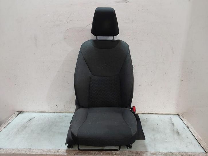 SIEGE AVANT DROIT ( PASSAGER ) Yaris Cross (PB1 / PJ1), Autos : Pièces & Accessoires, Habitacle & Garnissage, Toyota, Utilisé