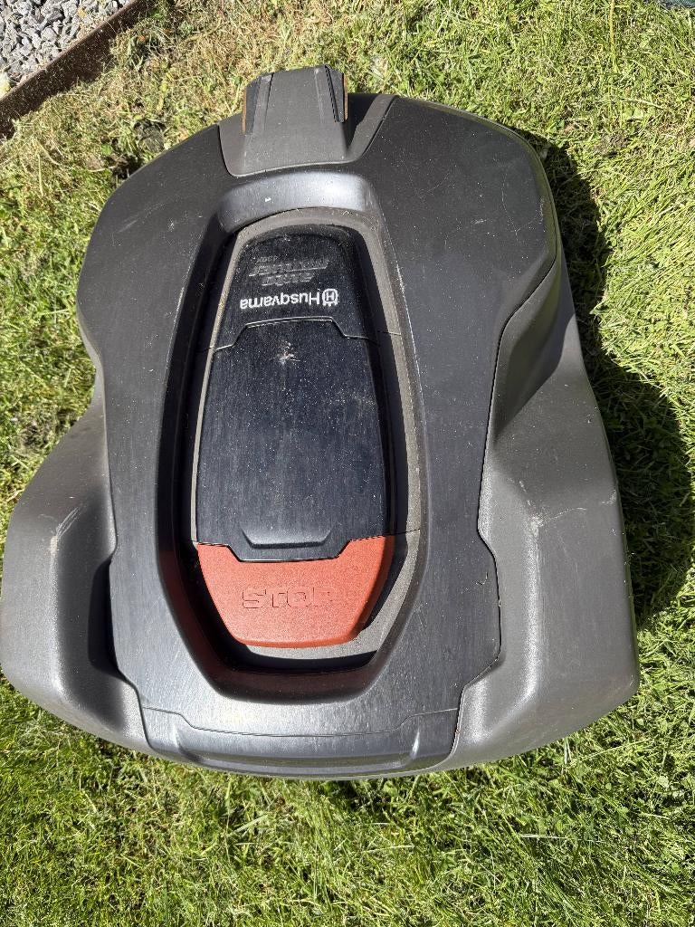 Maairobot HUSQVARNA 430 X, Tuin en Terras, Robotmaaiers, Gebruikt, 20 tot 25 cm, Met regensensor, Bestuurbaar via app, Ophalen