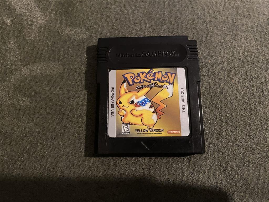 Nintendo gameboy pokemon yellow version [923], Games en Spelcomputers, Games | Nintendo Game Boy, Zo goed als nieuw, Ophalen of Verzenden