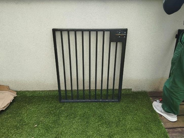 Grilles et portes en métal thermolaquées noir mat, Bricolage & Construction, Métaux, Utilisé, Fer, Enlèvement
