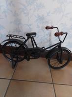 Oude fiets in zwaar metaal, Antiek en Kunst, Ophalen
