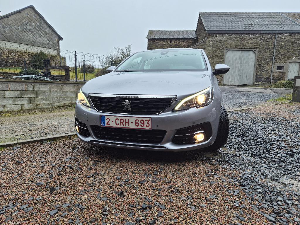 Peugeot 308 2021 1.2 essence 110ch AVEC GARANTIE, Argent ou Gris, Euro 6, Noir, 5 portes