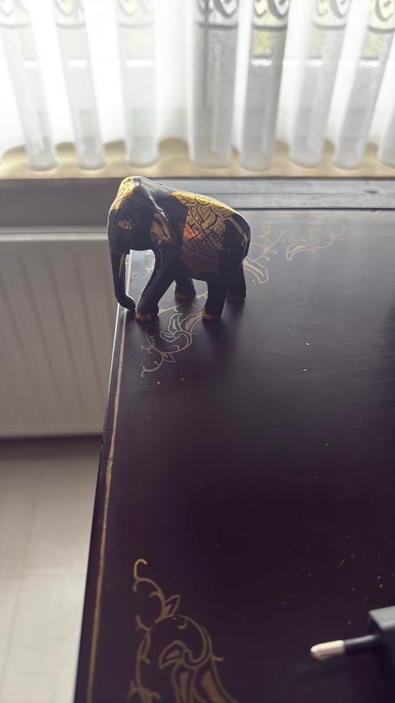 Thaise olifantensculptuur, Verzamelen, Dierenverzamelingen, Zo goed als nieuw, Ophalen