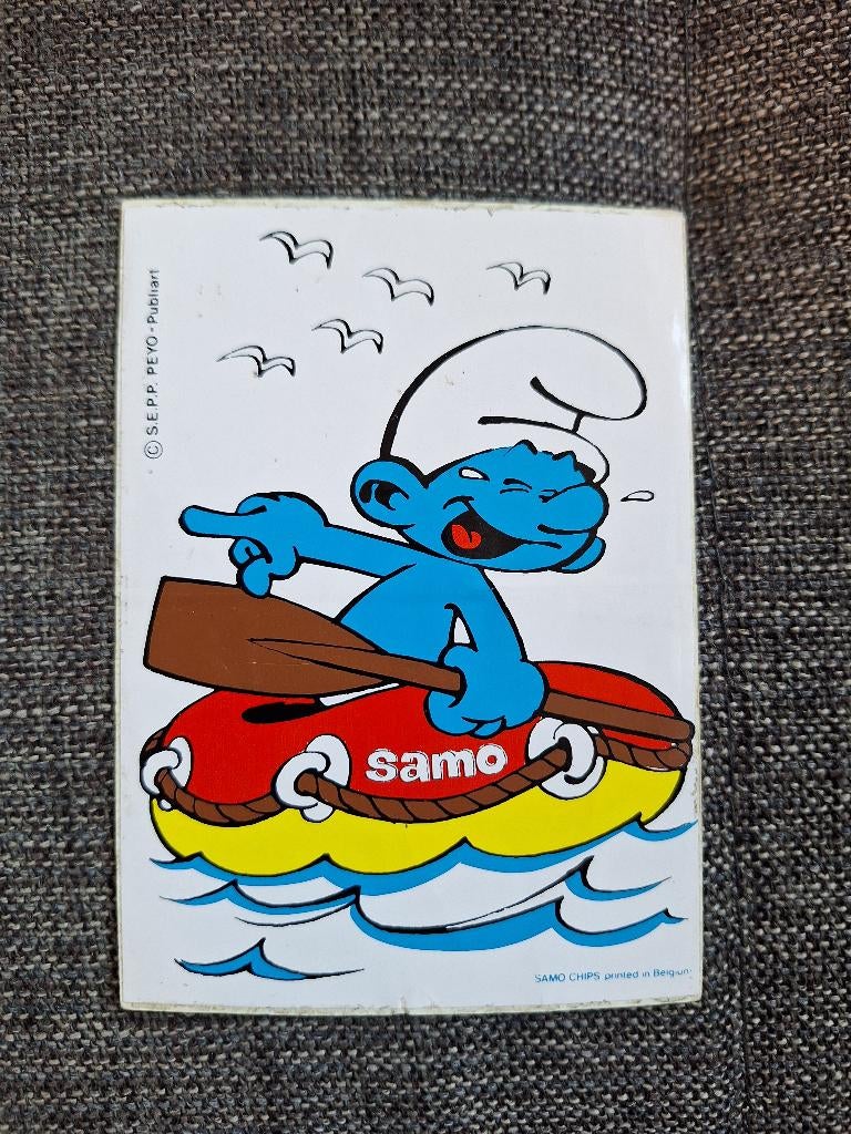Peyo Smurfen - Sticker Samo Bootje (1975), Verzamelen, Ophalen of Verzenden, Smurfen, Gebruikt, Plaatje, Poster of Sticker