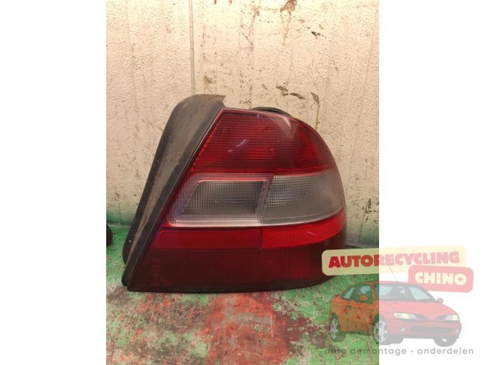 Achterlicht rechts van een Honda Civic, Honda, Gebruikt, -, -