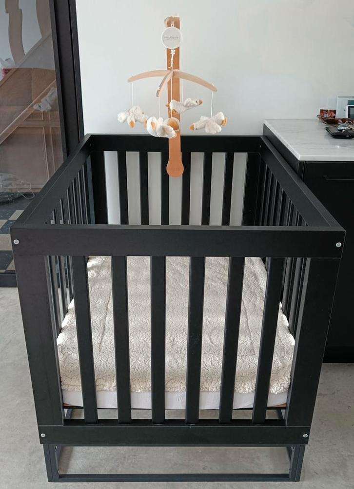 Cabino Dayley babybox zwart, Enfants & Bébés, Parcs, Comme neuf, Rectangulaire, Réglable en hauteur, Enlèvement