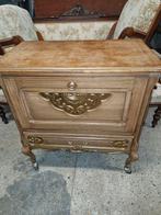 Armoire sablée avec accents dorés colorés sur roulettes, Maison & Meubles, Enlèvement