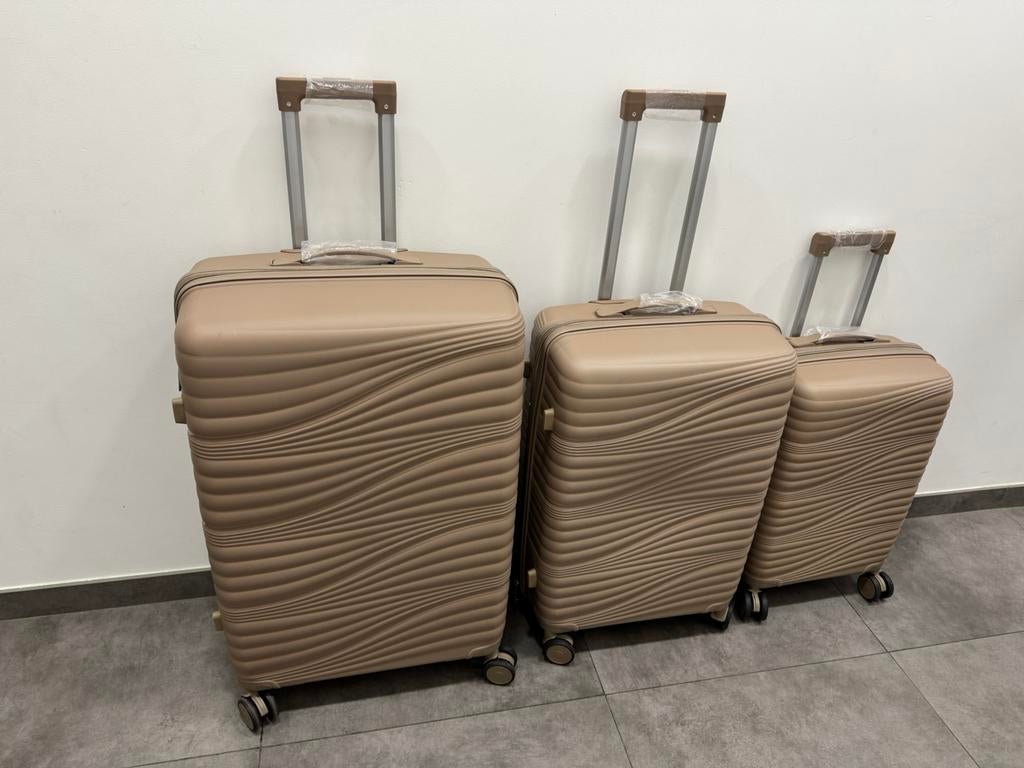 3 Nieuwe prachtige reiskoffers, Handtassen en Accessoires, Koffers, Ophalen of Verzenden, Nieuw, Overige materialen