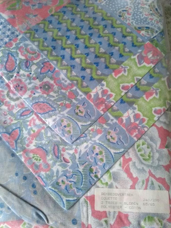 Blauw dekbedovertrek240/200 2persoons, Huis en Inrichting, Slaapkamer | Beddengoed, Nieuw, Dekbedovertrek, Tweepersoons, Blauw