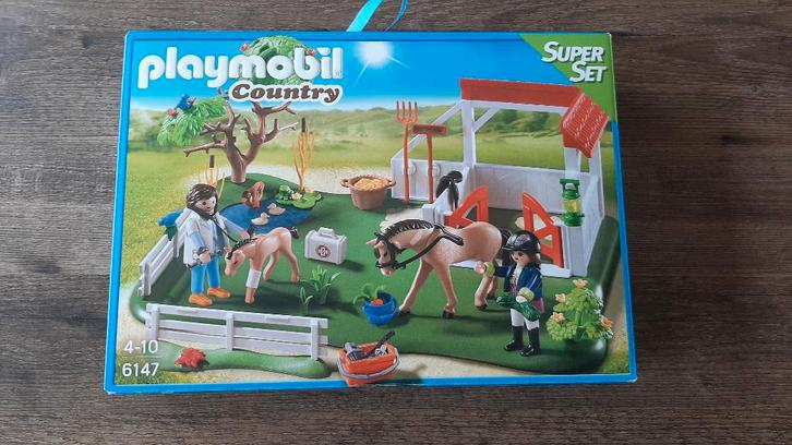 Playmobil Country Eerste hulp in de stal, Kinderen en Baby's, Speelgoed | Playmobil, Gebruikt, Complete set, Ophalen of Verzenden