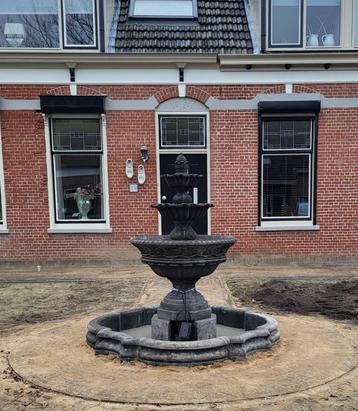 Antraciet kleur fontein beschikbaar voor biedingen